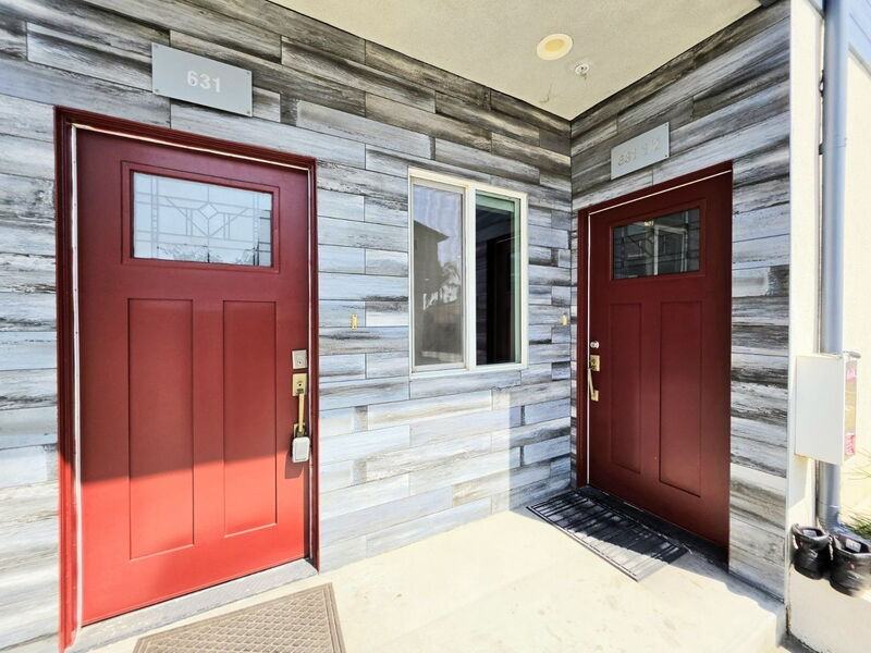 631 W 83rd St - Photo 3 of 20