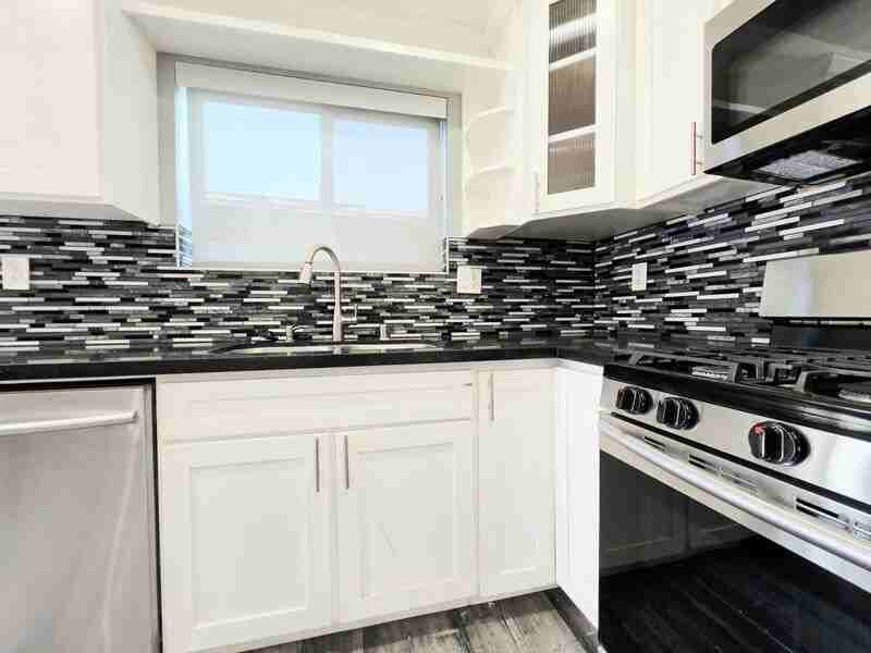 631 W 83rd St - Photo 7 of 20