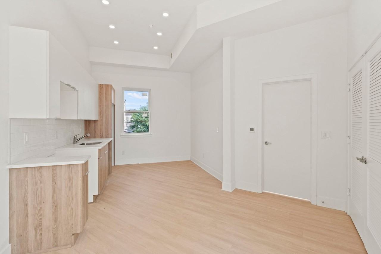 Nova Commons - Photo 2 of 47