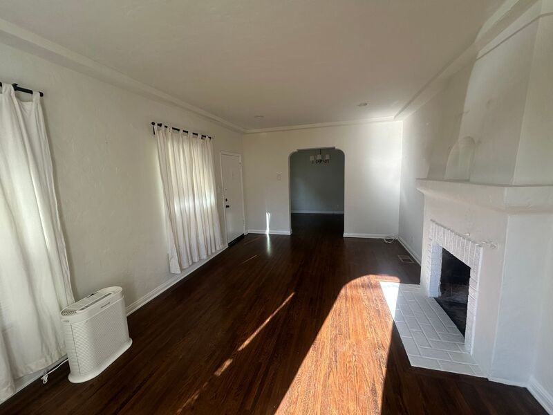 10023 Silverton Ave - Photo 3 of 15