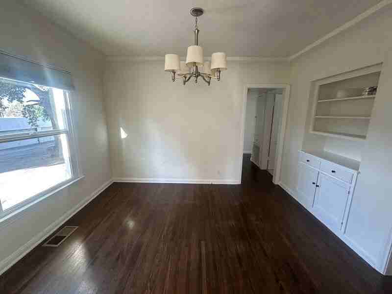 10023 Silverton Ave - Photo 5 of 15