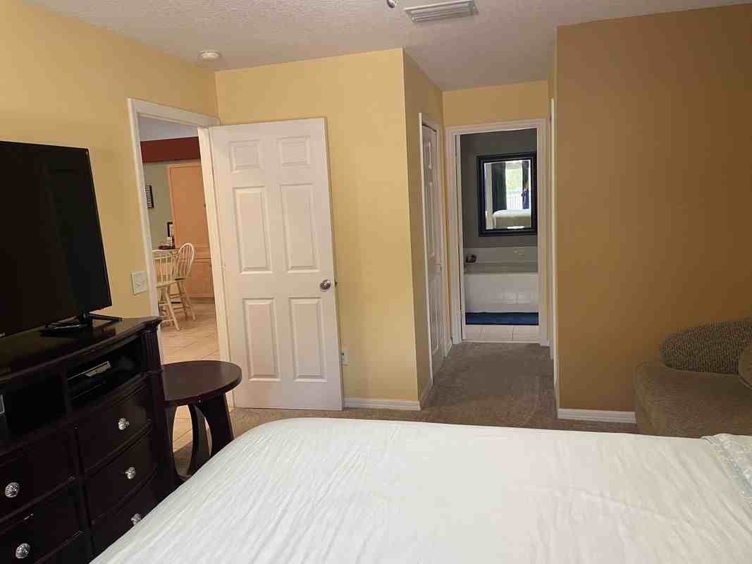 562 Se Walters Ter - Photo 5 of 18