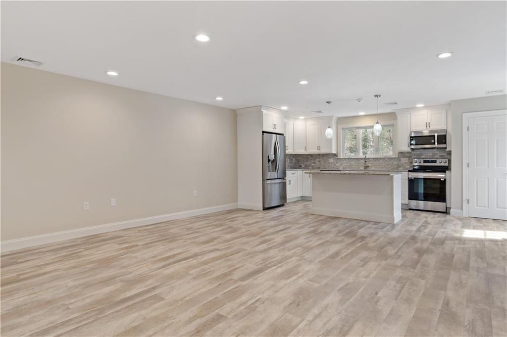 595 Saint Paul St ##1 - Photo 7 of 15