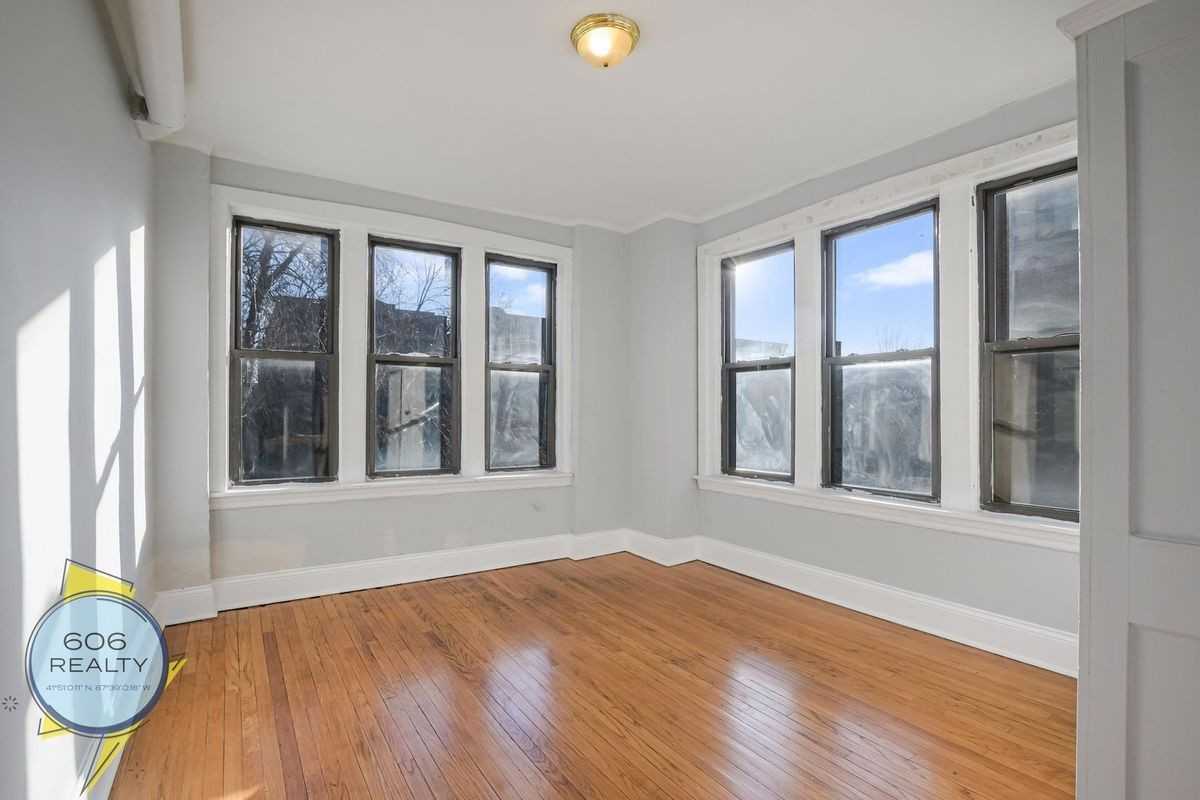 1030 E Hyde Park Blvd - Photo 6 of 13