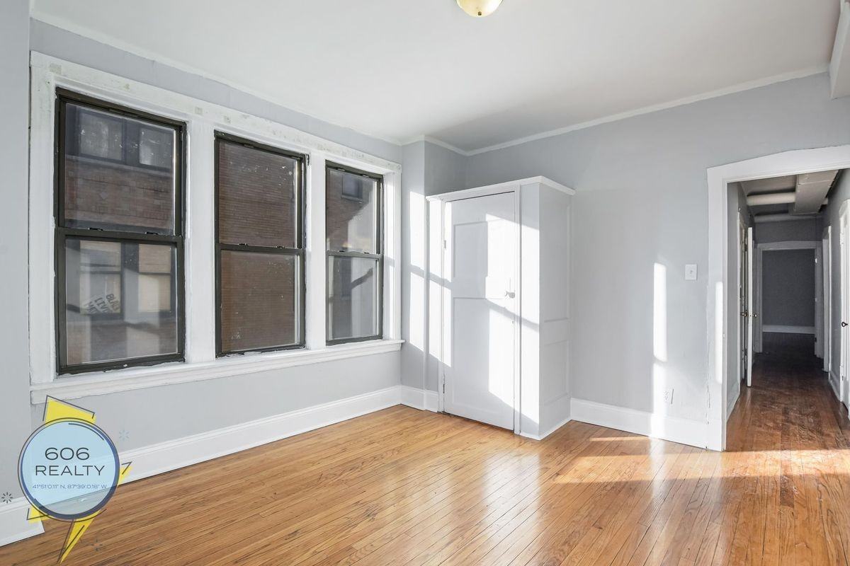 1030 E Hyde Park Blvd - Photo 7 of 13