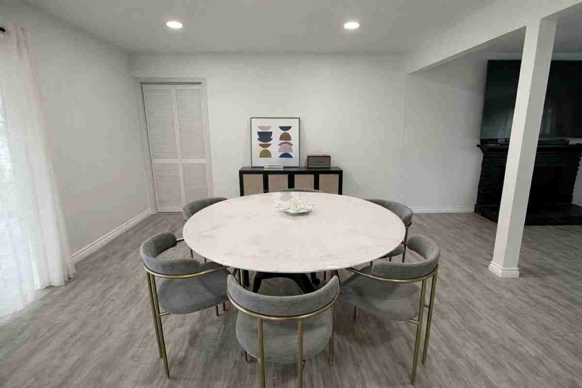 518 Louis Dr - Photo 3 of 11