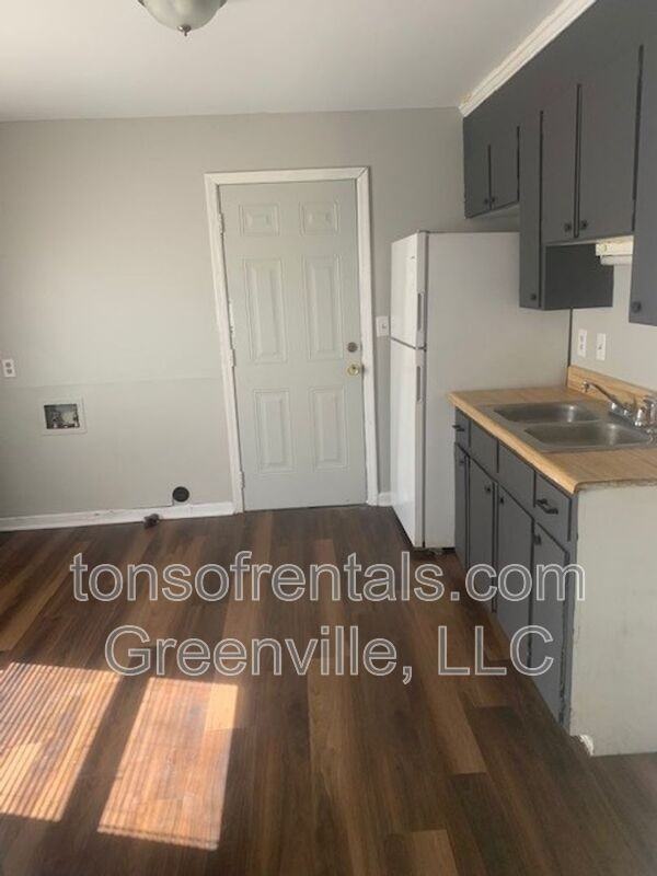 115 Rasor Dr - Photo 5 of 11