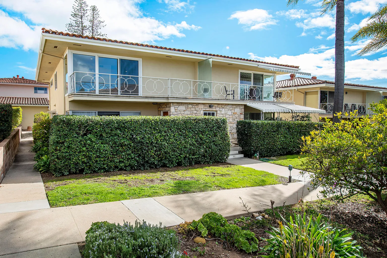 2629 State St - Photo 2 of 9