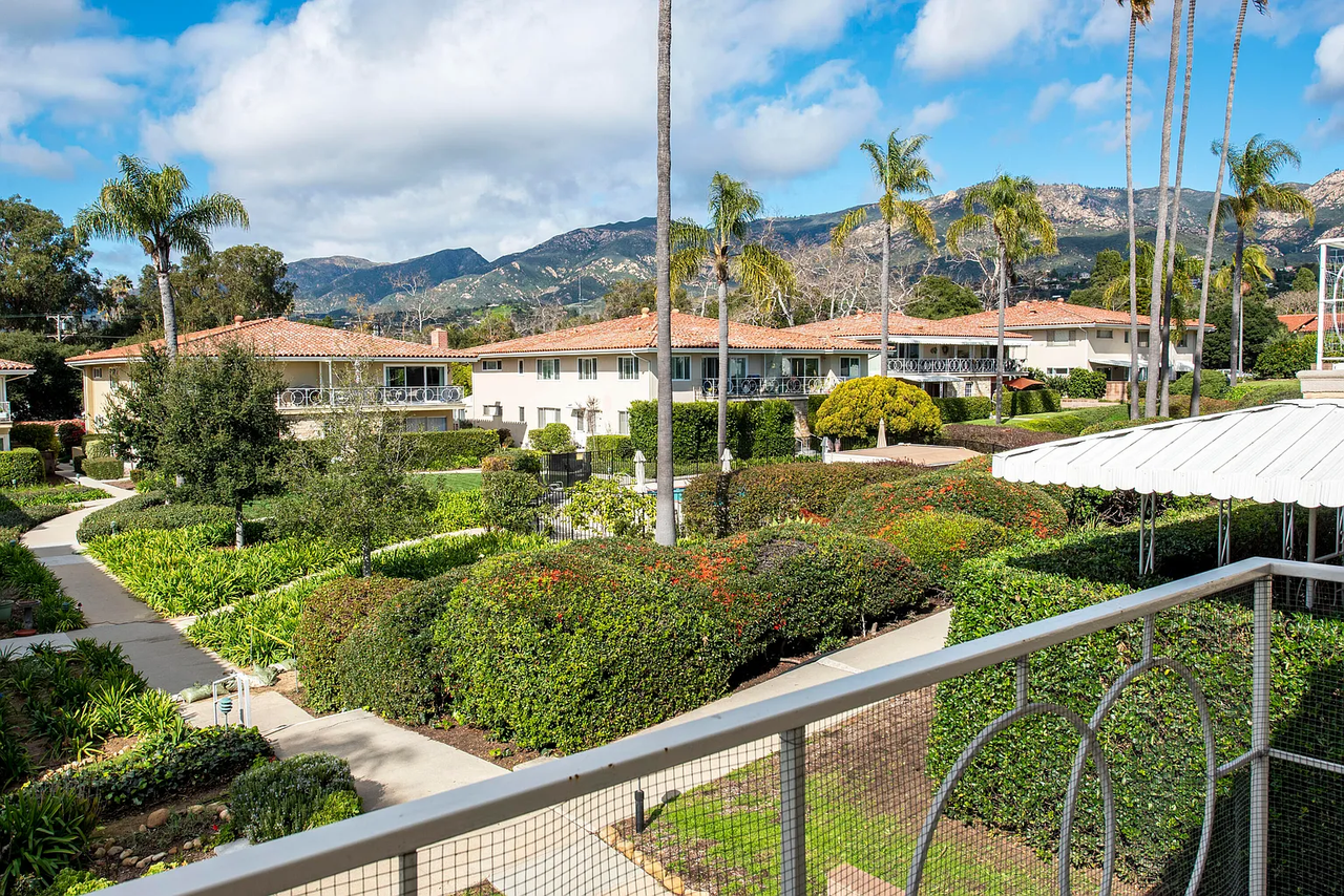 2629 State St - Photo 3 of 9