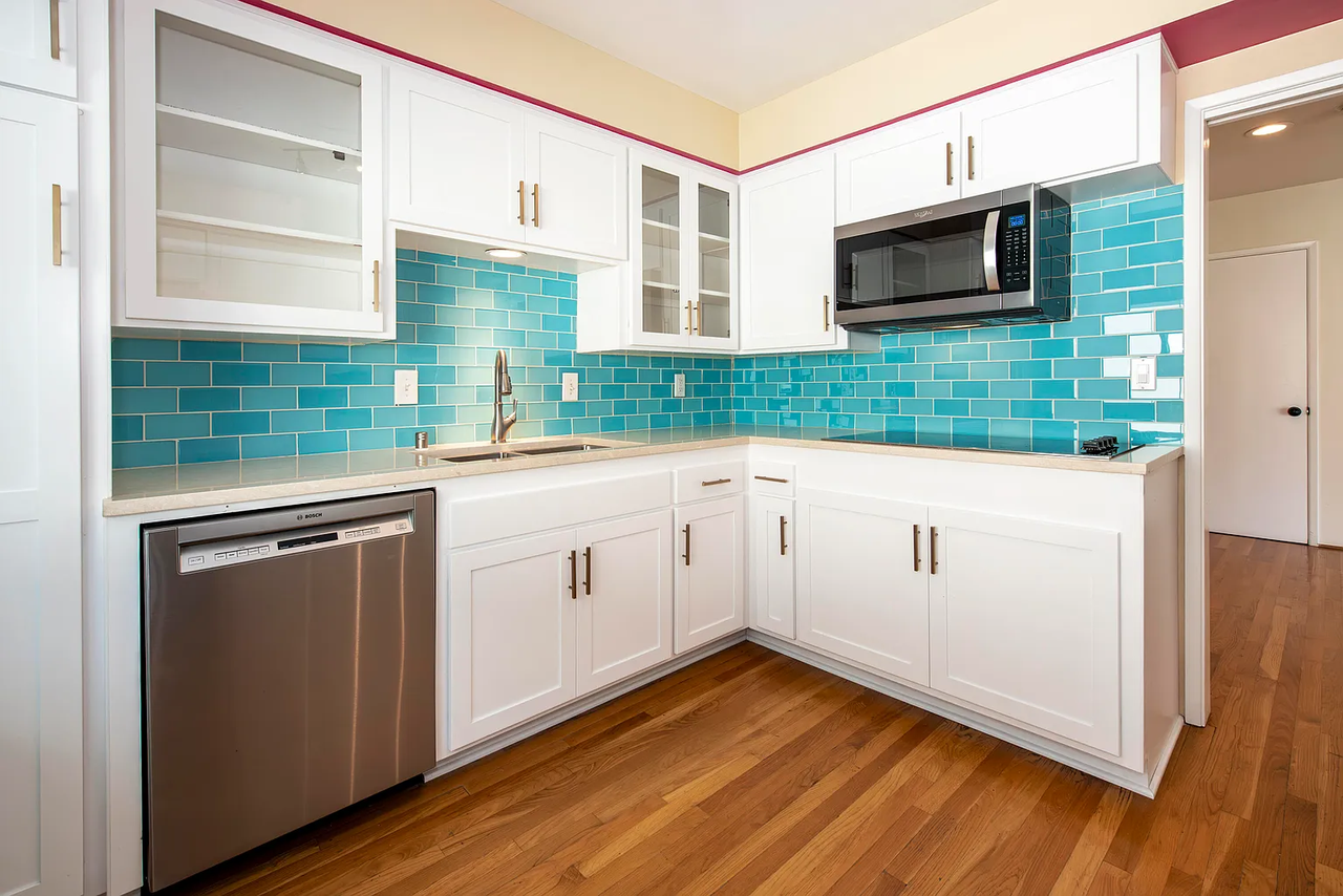 2629 State St - Photo 4 of 9