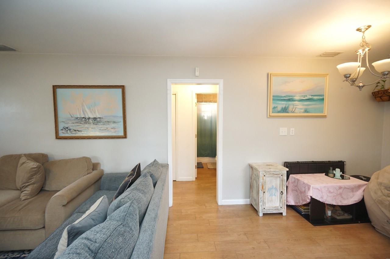 5611 N Mckay Ave - Photo 4 of 28