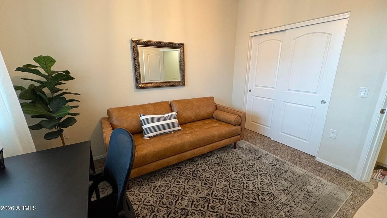 30998 W Earll Dr - Photo 7 of 50