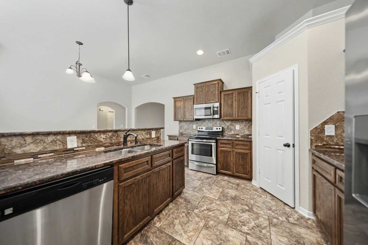 6503 Morganite Ln - Photo 4 of 25