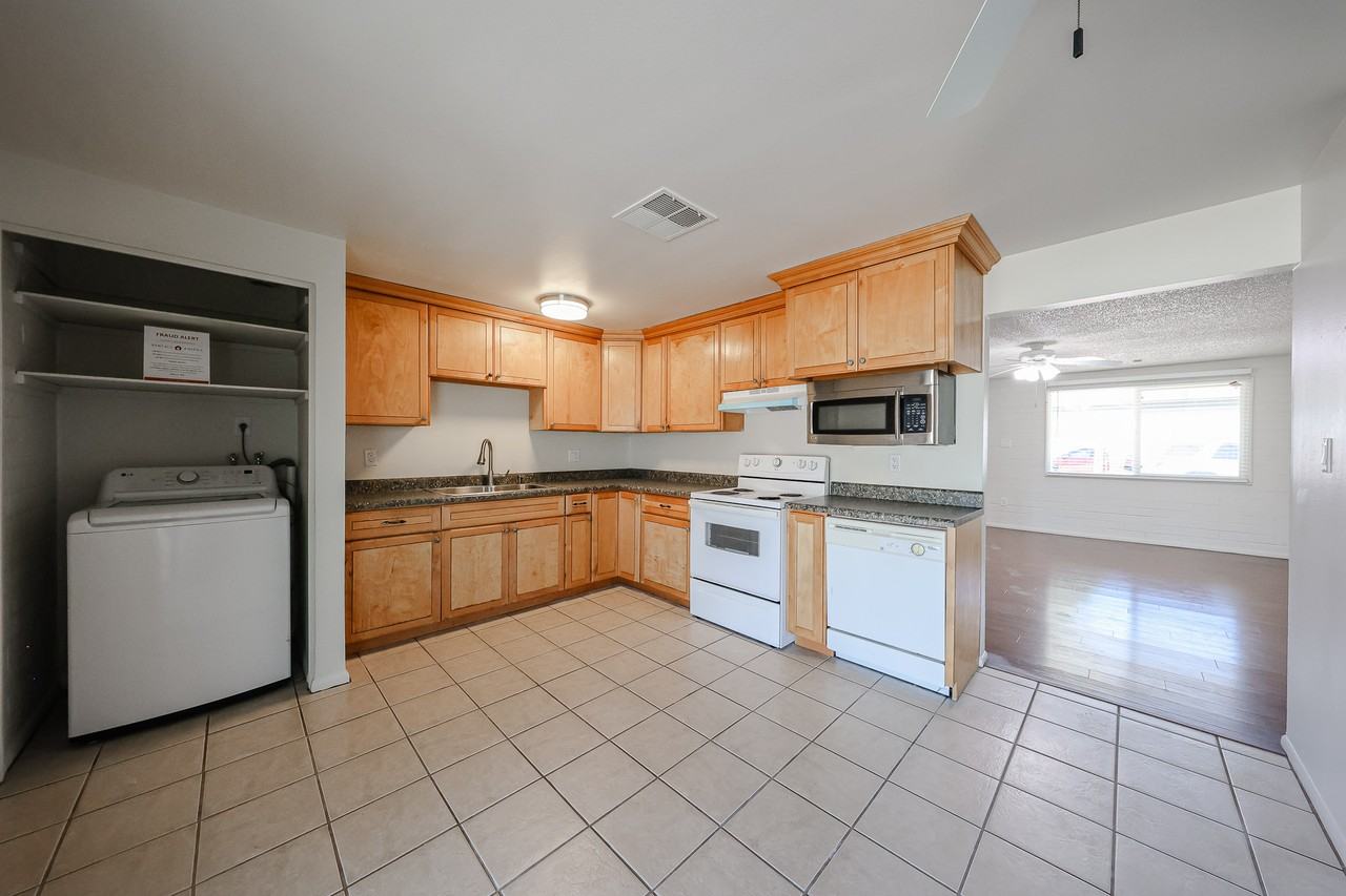 3550 E Voltaire Dr - Photo 7 of 29