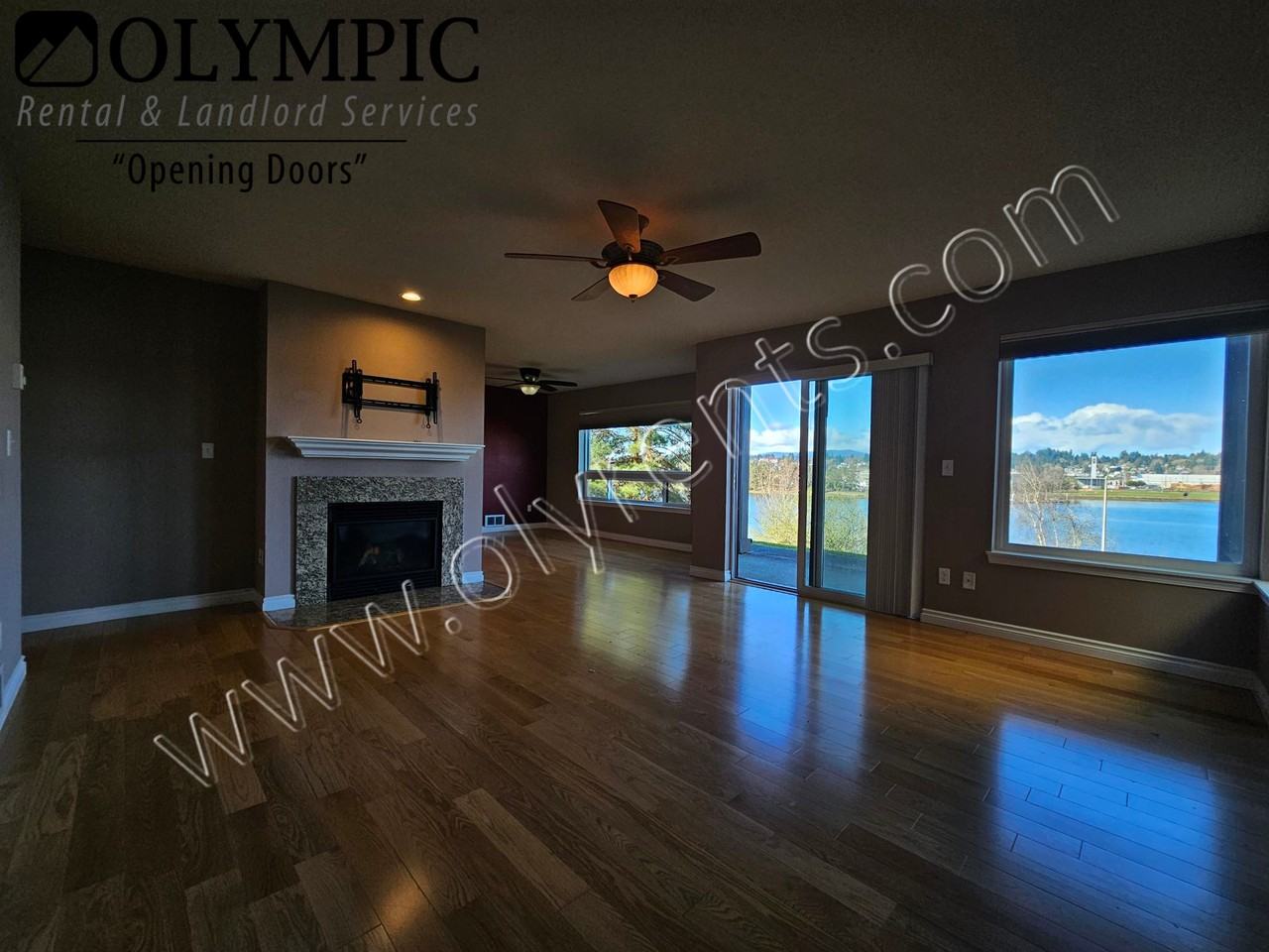 920 E Bay Dr Ne #C102 - Photo 4 of 26