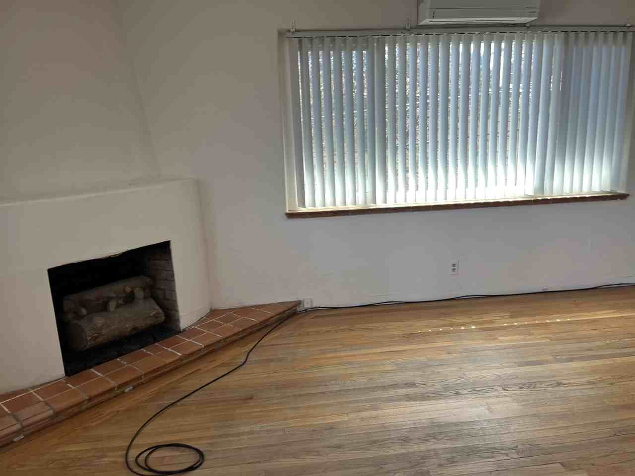 1340 San Mateo Blvd Se - Photo 5 of 12