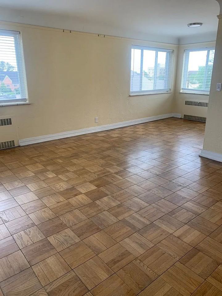 301 E 21st St - Photo 7 of 7