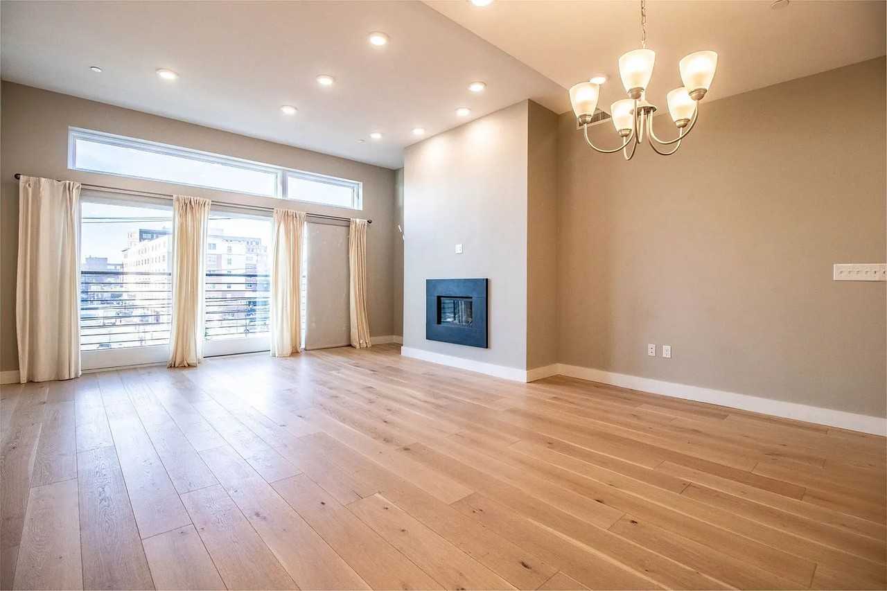 185 Fore St - Photo 4 of 15