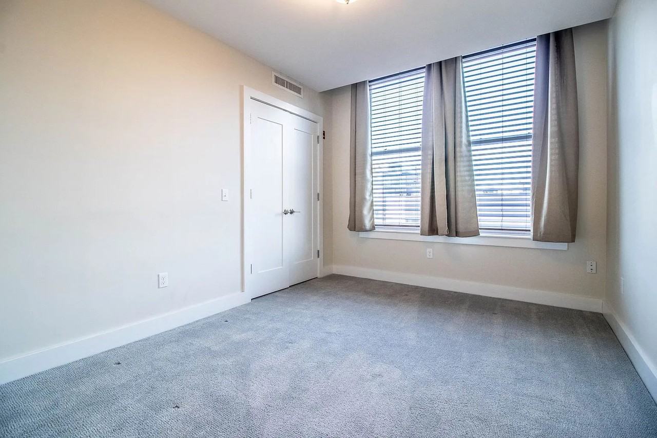 185 Fore St - Photo 5 of 15