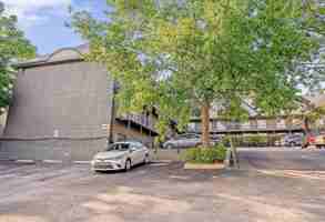 featured image of 3652 Clairmont Ave S