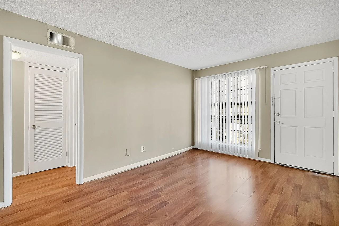 3652 Clairmont Ave S - Photo 2 of 17