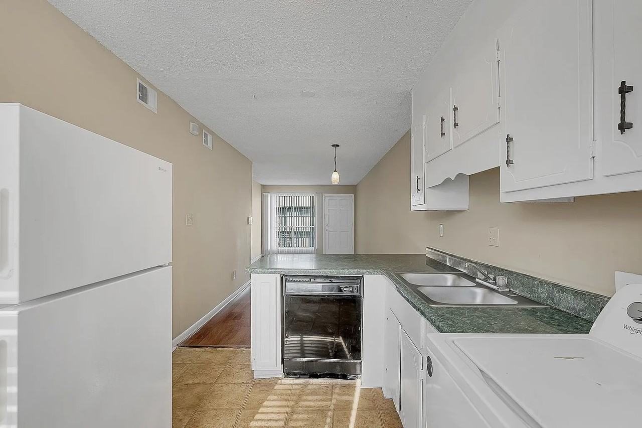 3652 Clairmont Ave S - Photo 5 of 17