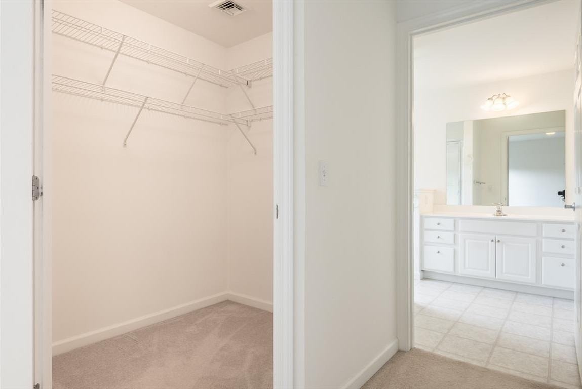 101 Eldredge St - Photo 4 of 10