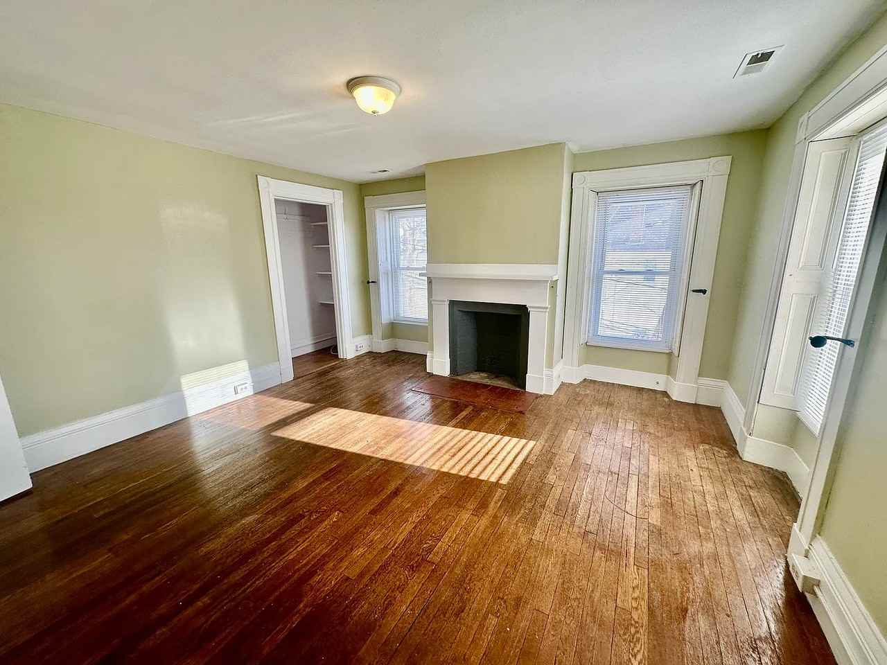 35 Orange St - Photo 2 of 9