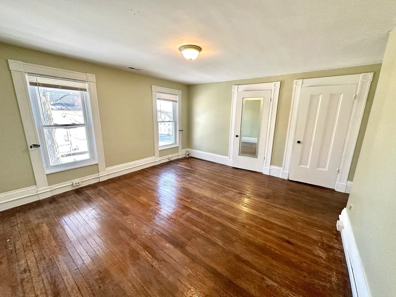 35 Orange St - Photo 5 of 9