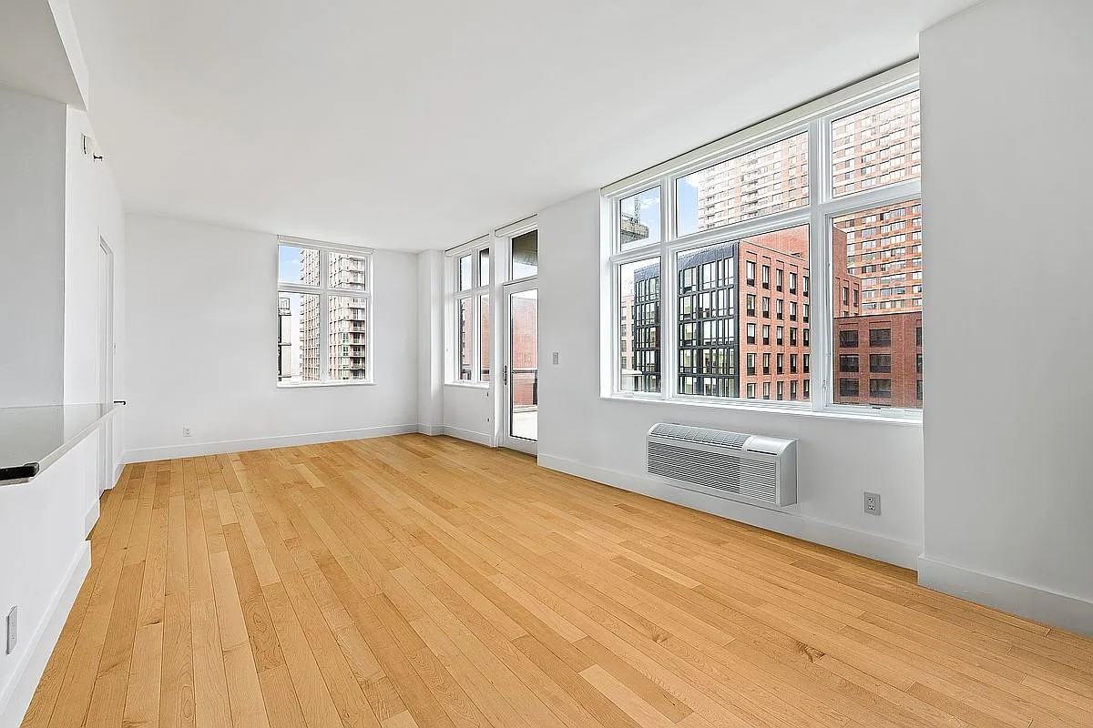 226 50th Ave - Photo 3 of 9