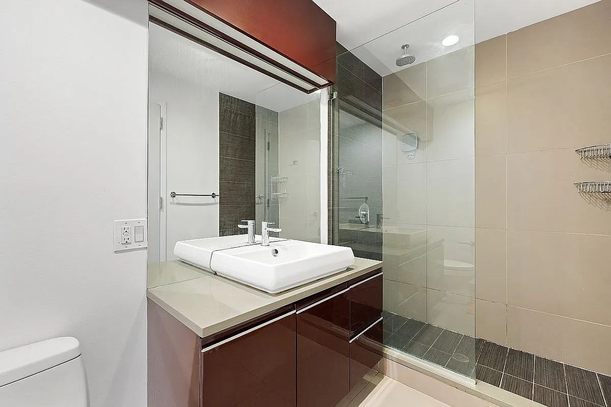 226 50th Ave - Photo 6 of 9