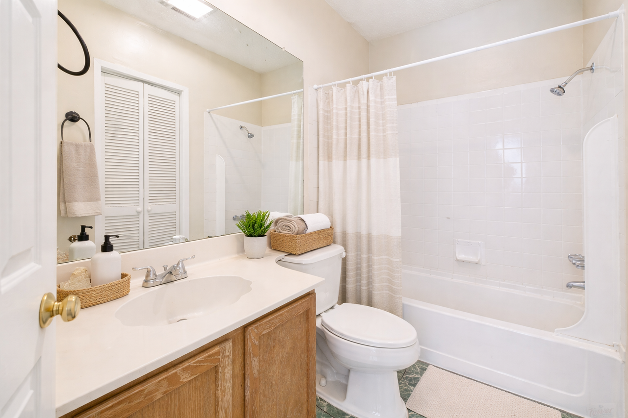 2300 Leon St #204 - Photo 6 of 29