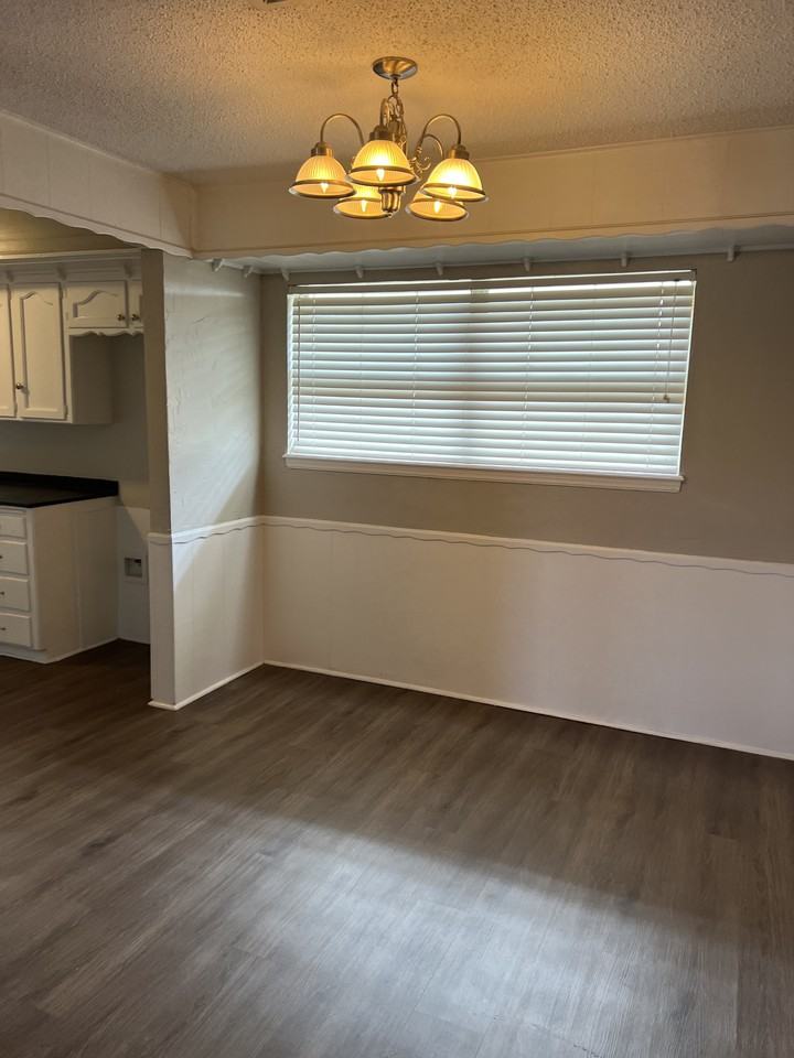 7812 S Country Club Dr - Photo 7 of 18