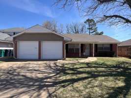 featured image of 10904 N Linn Ave