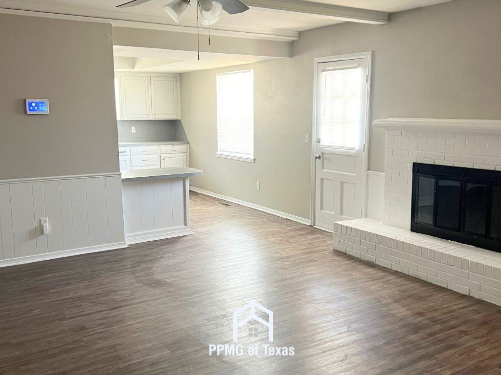 10904 N Linn Ave - Photo 3 of 17