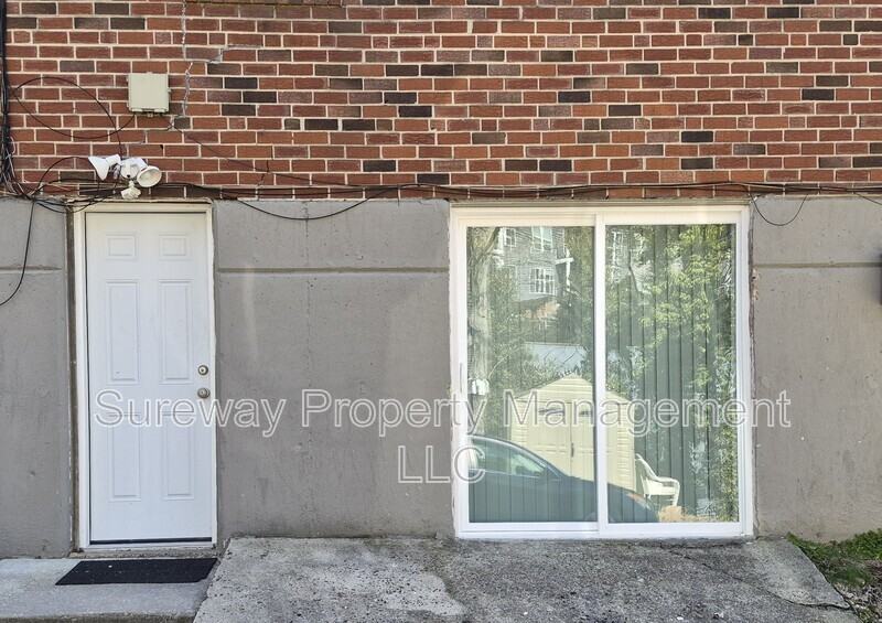 419 W Jefferson St #C - Photo 2 of 14