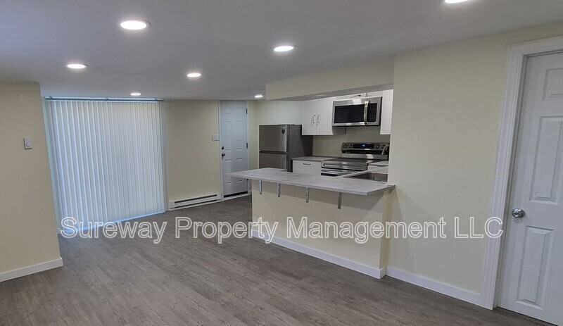 419 W Jefferson St #C - Photo 4 of 14