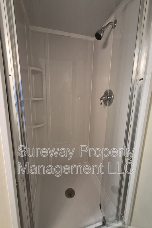 419 W Jefferson St #C - Photo 7 of 14