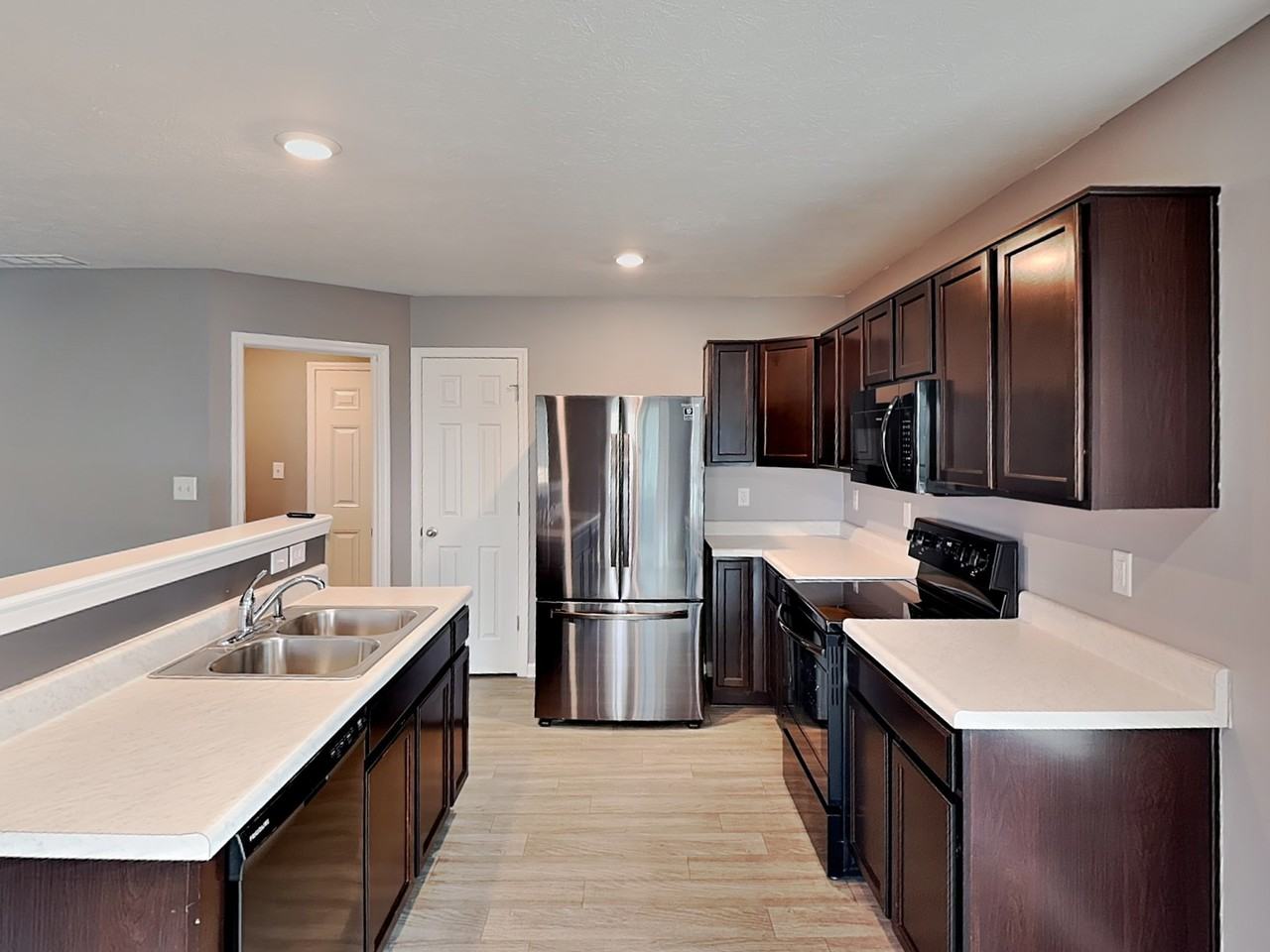 8145 Ambrosia Ln - Photo 6 of 20