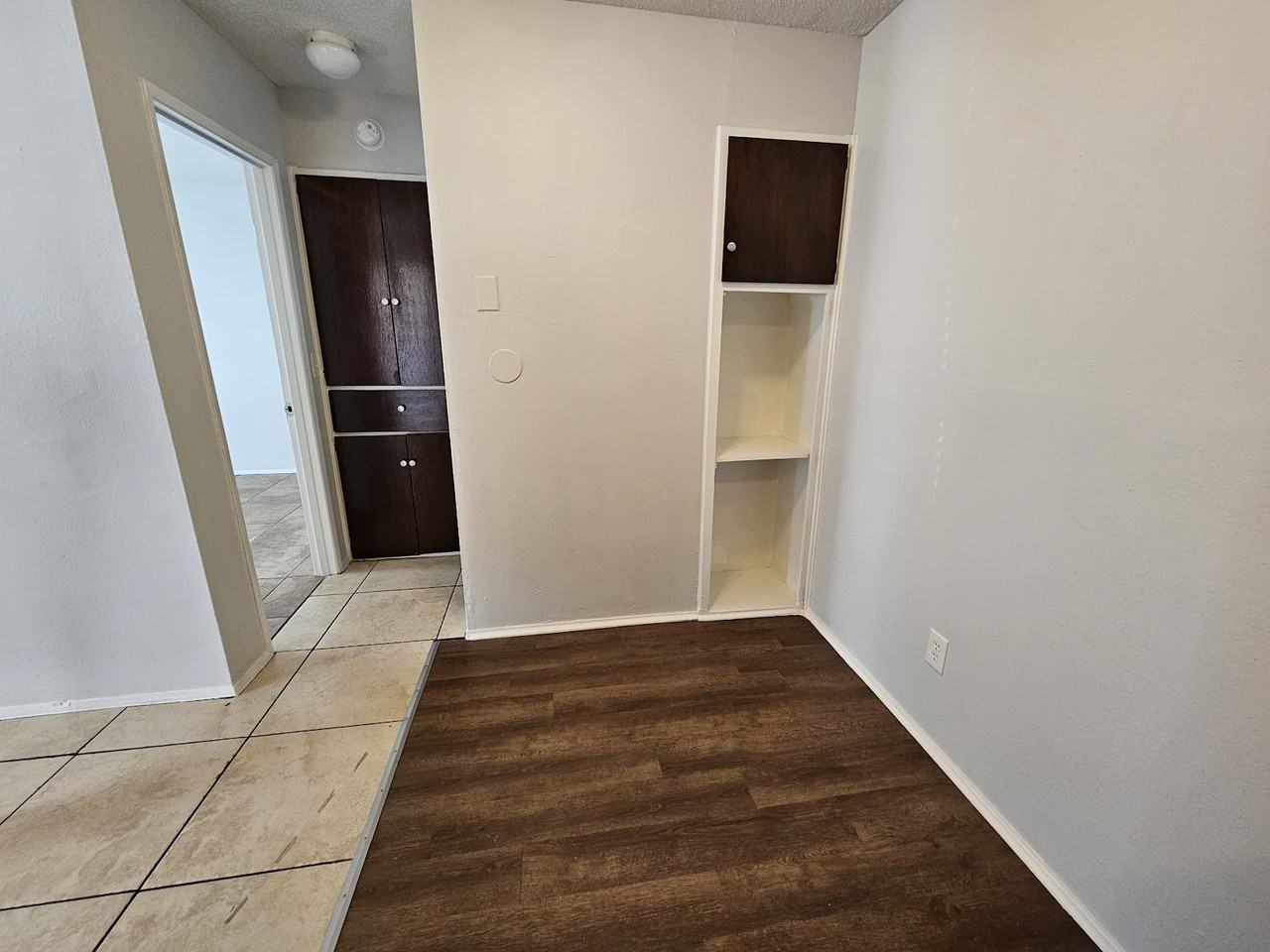 2116 Sw 51St St - Photo 2 of 10