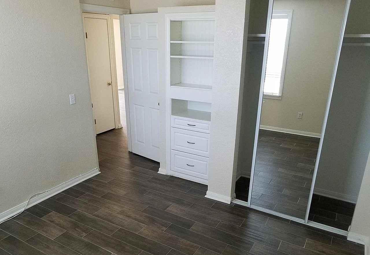 2265 Bradford Ave - Photo 6 of 6