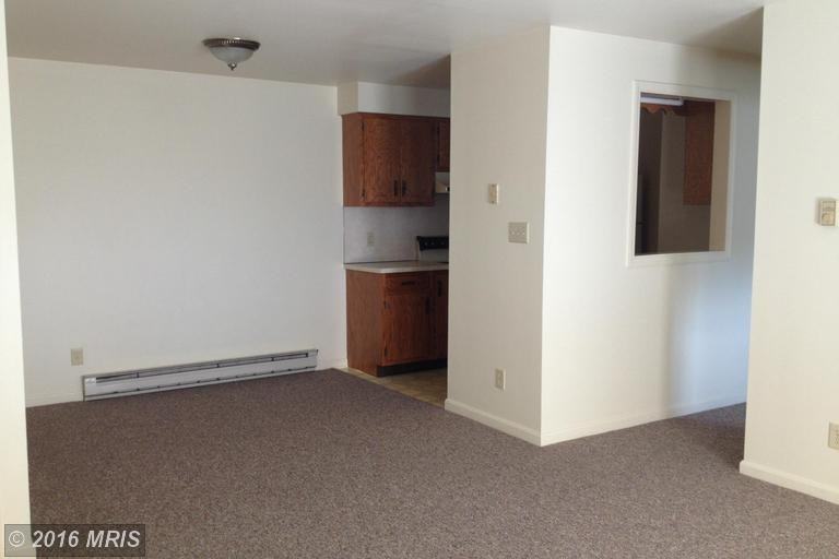 14872 Sherwood Dr - Photo 2 of 6