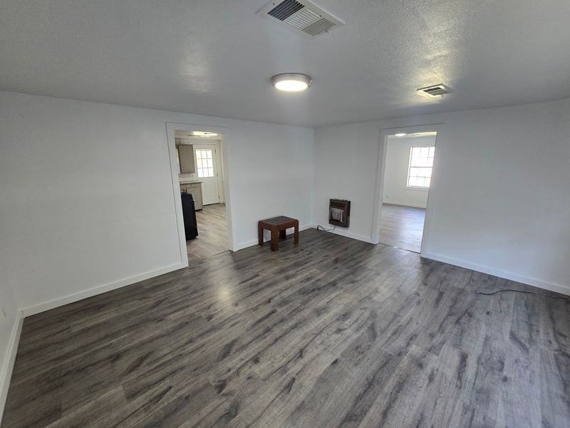 420 W Hillside Dr - Photo 3 of 16