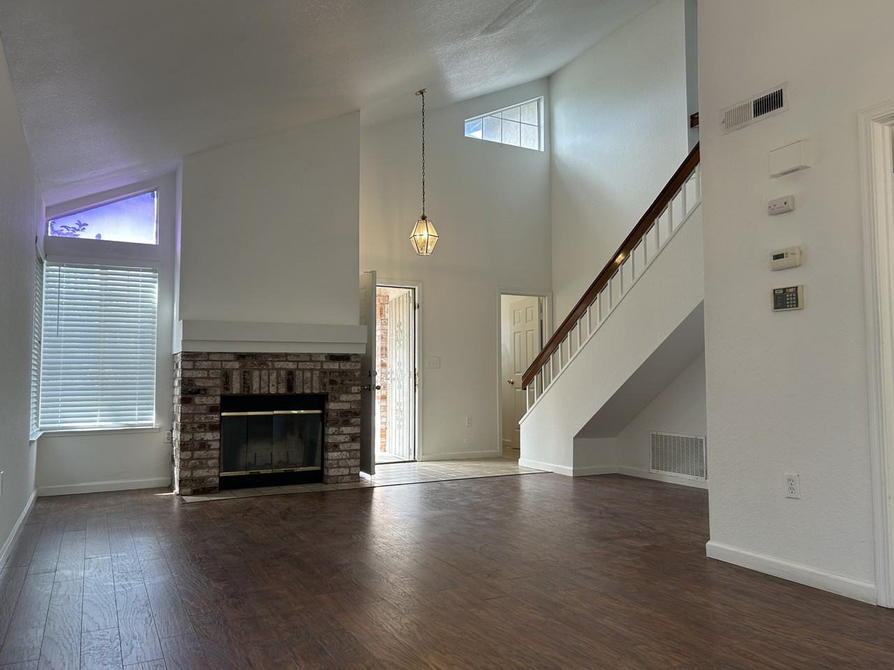 1981 W Kavanagh Ave - Photo 7 of 21