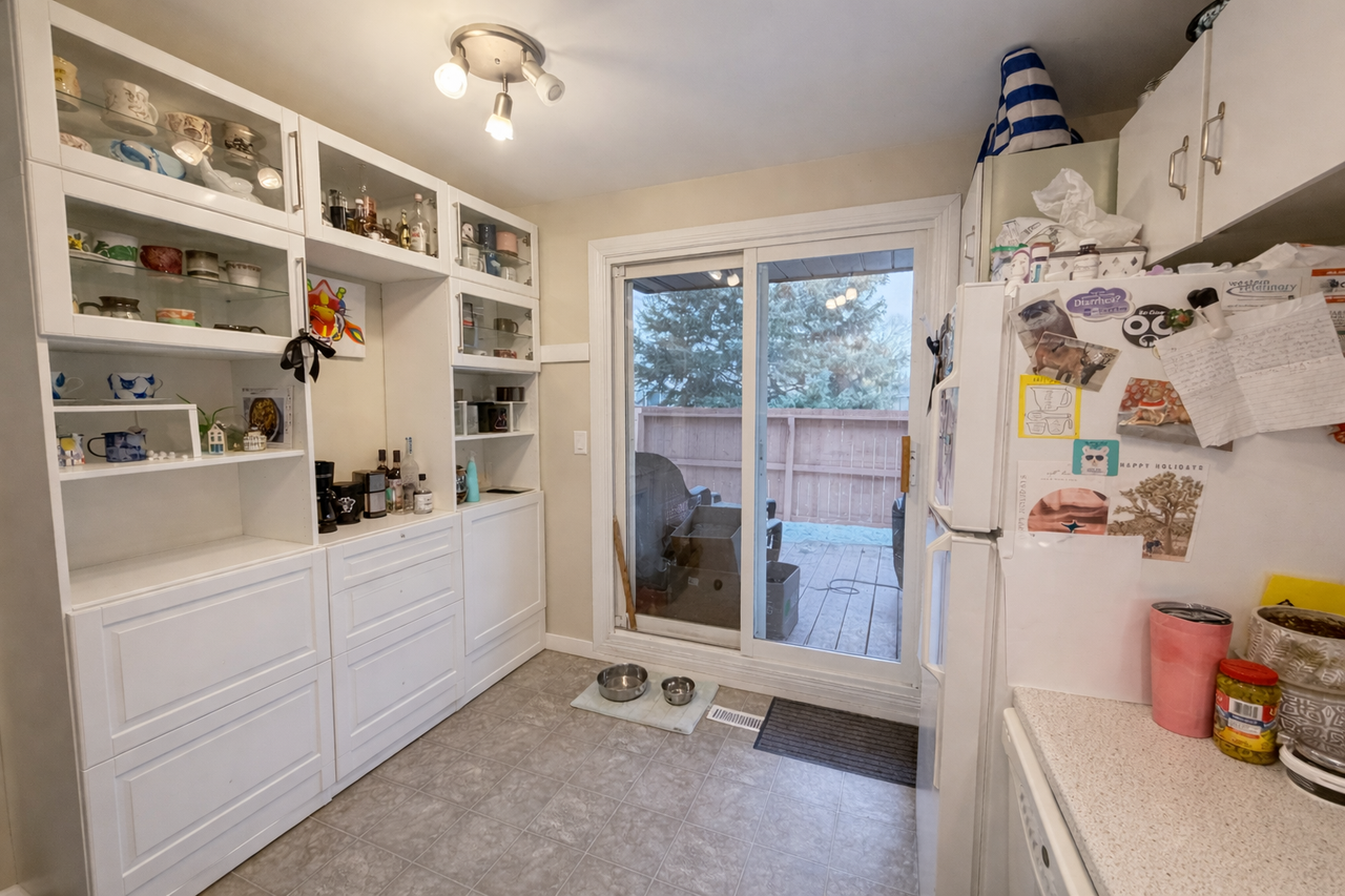 18607 66 Ave Nw - Photo 3 of 20