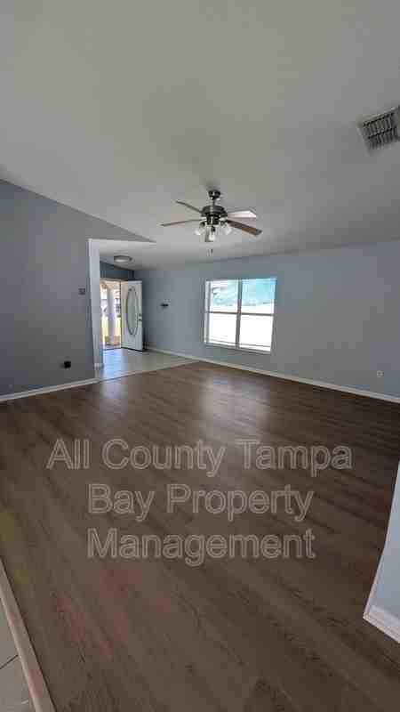 1716 W Flora St - Photo 7 of 31