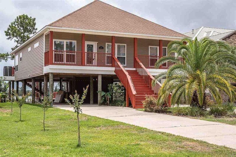 2572 Gulf Breeze Ave