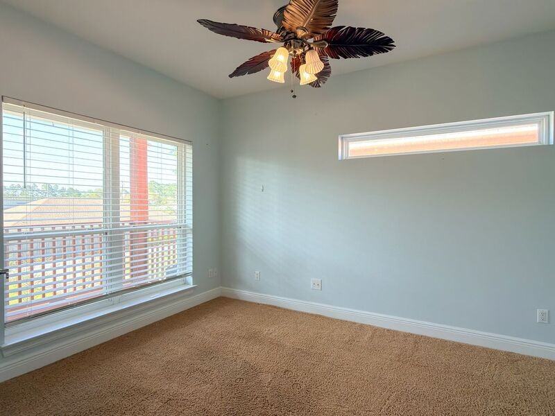 2572 Gulf Breeze Ave - Photo 5 of 50