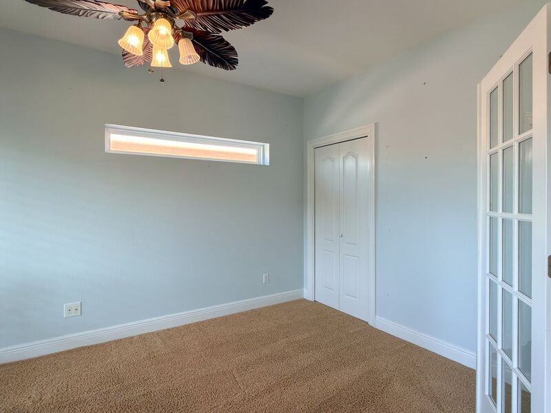 2572 Gulf Breeze Ave - Photo 6 of 50