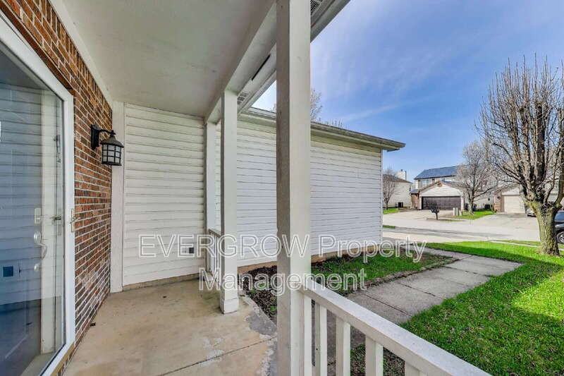 7139 Kimble Dr - Photo 5 of 39